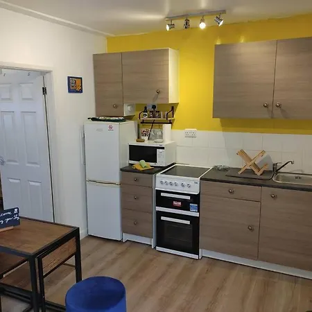 Cosy Flat In A Pretty Town. Apartment Crewkerne Exterior photo